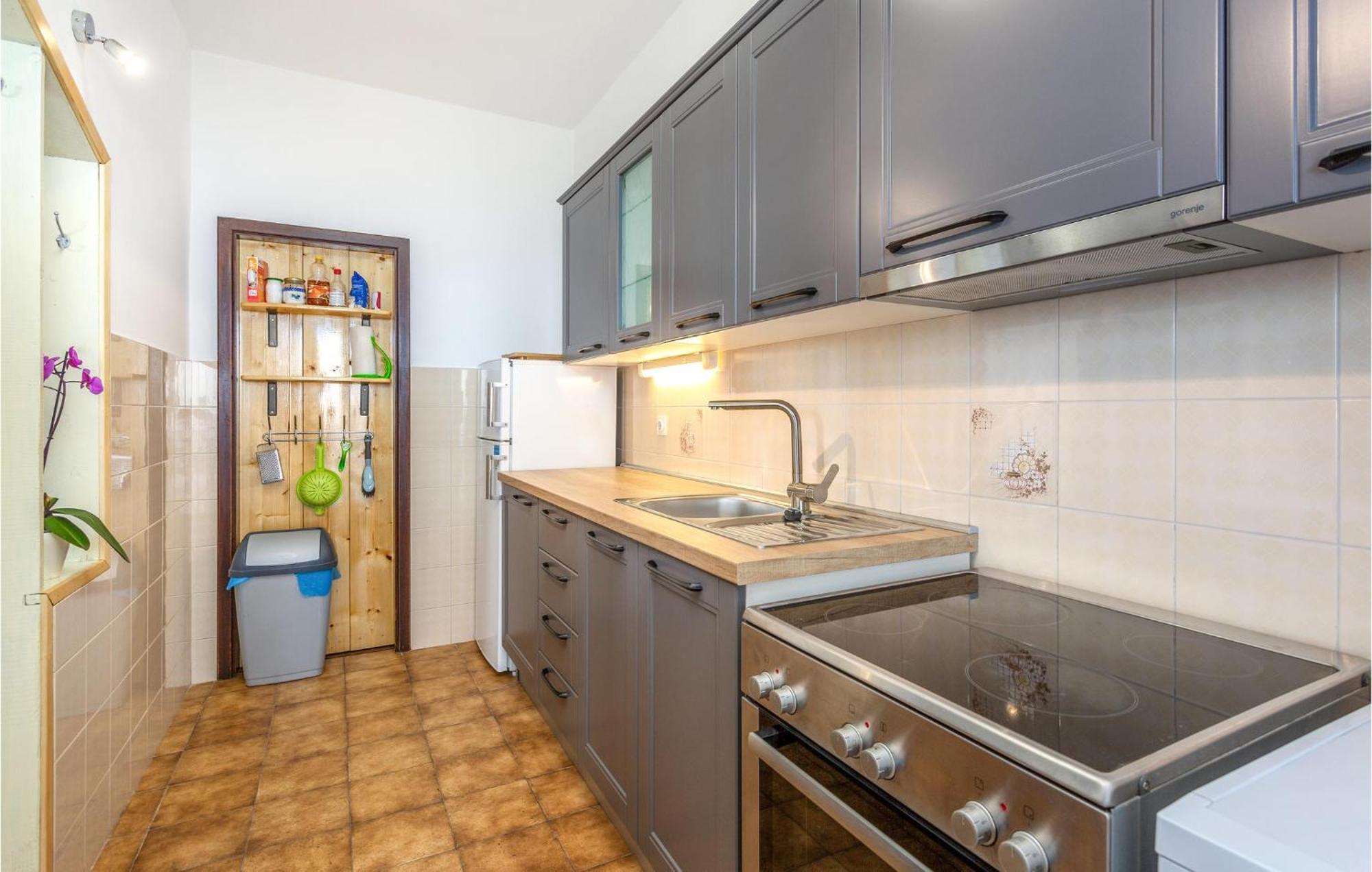 Nice Apartment In Lovran With Kitchen Exterior foto